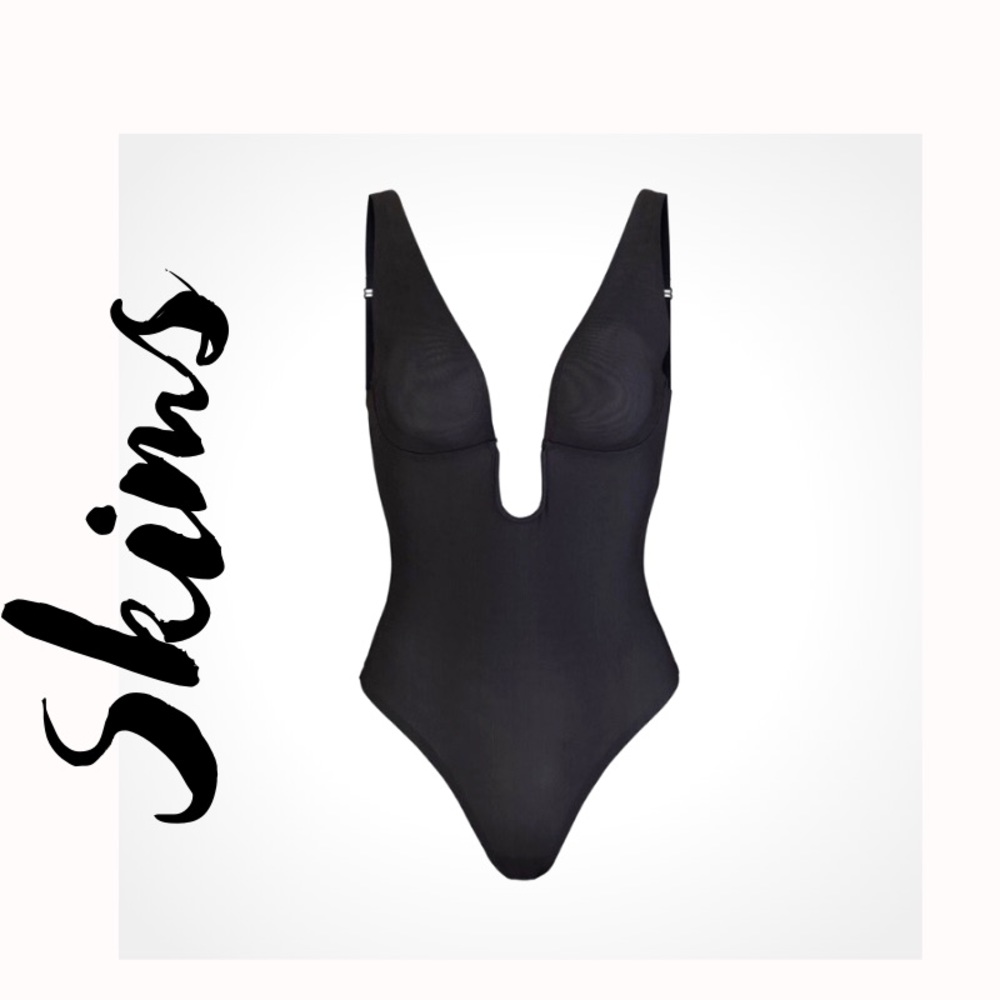 Skims Naked Plunge Bodysuit. Size Large. NWT!